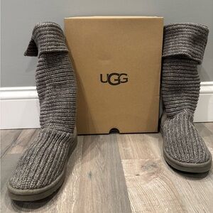 Ugg Womens 7 Classic Cardy Gray Ribbed Knit Boots Button Sheepskin Lining